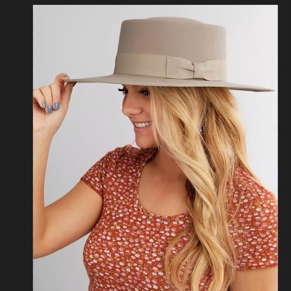 New Olive & Pique Raffia Classic Summer Boater Panama Hat Two Tone